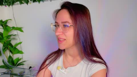 nicoleirisxxx online show from April 4, 5:36 am