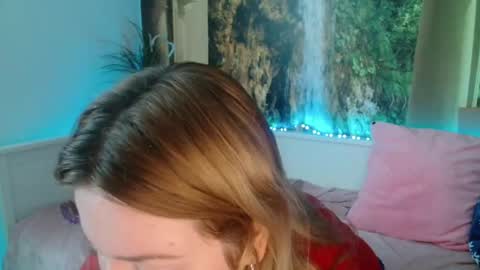 Snapshot of nicolelinharts chatting on February 3, 9:08 am Birthday online show from February 3, 9:08 am