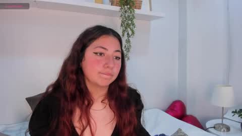 nicolle_evanss_ online show from April 15, 5:00 am