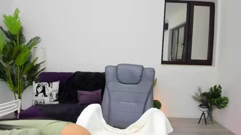 Nicole online show from March 17, 5:45 am