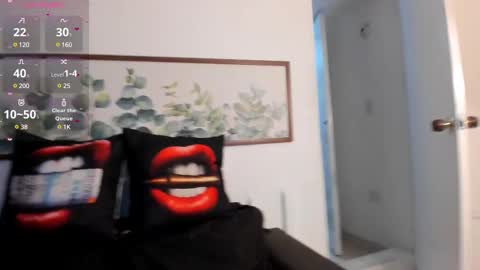 Nicolle Lima online show from February 20, 2:18 am