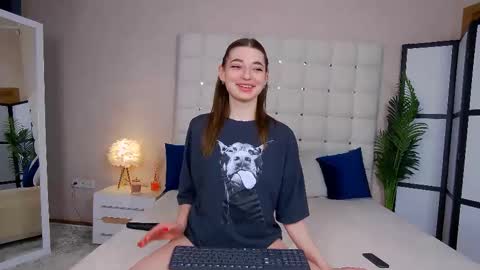 NicolRos online show from March 8, 9:50 am