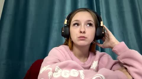 Jenny online show from November 5, 3:25 pm