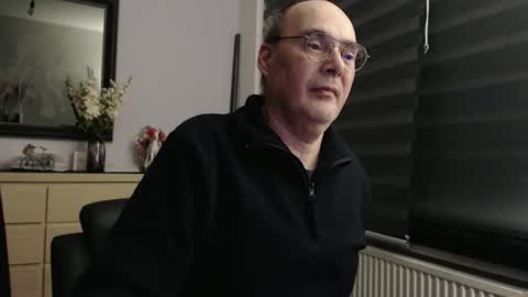 nightkeeper63 online show from February 1, 11:13 pm