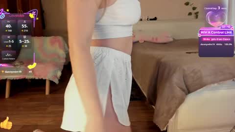 Lana online show from April 26, 1:31 pm