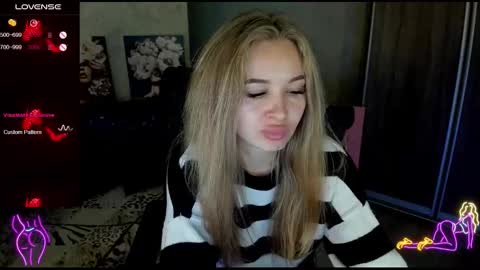 Snapshot of nigo_nika chatting on October 11, 3:05 pm nigo_nika online show from October 11, 3:05 pm