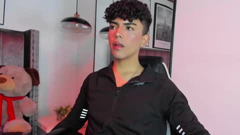 Snapshot of niick_twink chatting on September 15, 7:37 pm niick_twink online show from September 15, 7:37 pm