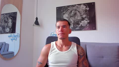 Niick online show from December 8, 7:43 pm