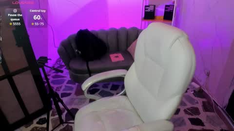 Anni online show from September 18, 9:08 pm