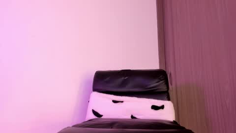 Nicoleth Mendez  online show from February 6, 3:54 am