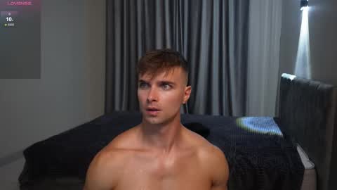 Nik online show from September 23, 6:03 pm