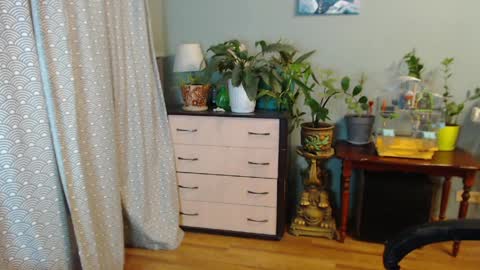 Nika online show from April 2, 6:37 pm