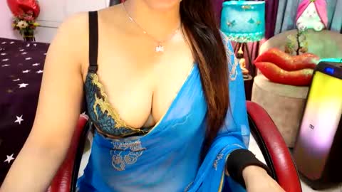 nikatheempress online show from April 7, 7:21 am