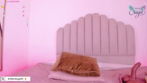 Snapshot of nikki_angel_ chatting on October 11, 11:30 pm NIkki Angel online show from October 11, 11:30 pm