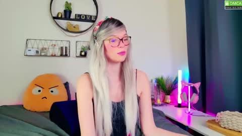 Kitty Chatte online show from January 11, 7:39 am