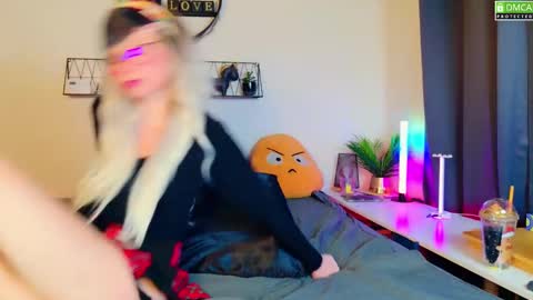 Kitty Chatte online show from February 18, 8:36 pm