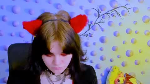 nikki_kiss_ online show from April 29, 9:03 am