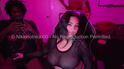 Nikkinotnicki00 online show from February 10, 8:06 am