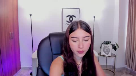nikky_sweett_ online show from May 10, 4:35 pm