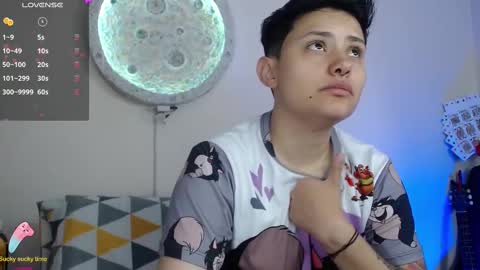 Snapshot of nikky_tomboy444 chatting on February 17, 1:22 pm Nikky online show from February 17, 1:22 pm