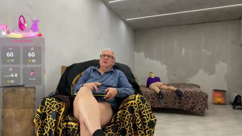 -NIKI-LIKA- online show from March 1, 12:01 pm