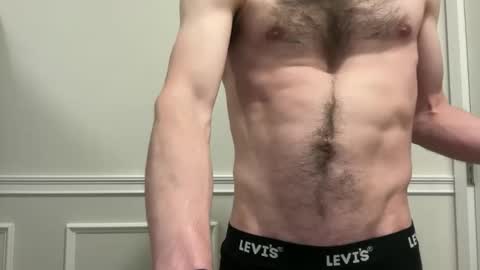 niko9inches online show from February 26, 8:34 pm