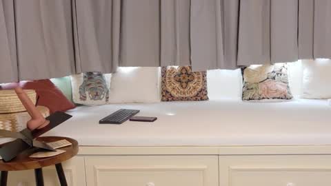 Niko Lynn online show from November 20, 8:35 am