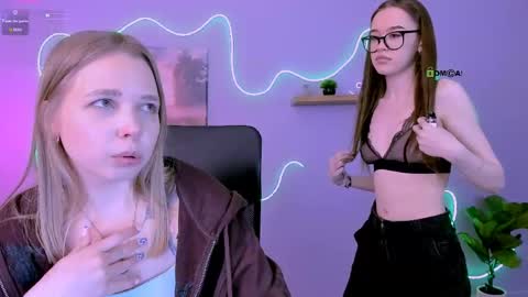 nila_eclipse online show from April 11, 9:02 am