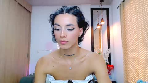 Snapshot of nilam217 chatting on March 6, 8:48 pm Nilam online show from March 6, 8:48 pm