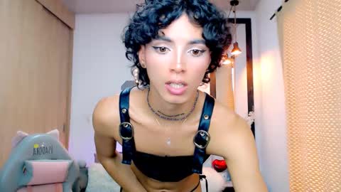 Snapshot of nilam217 chatting on March 8, 9:51 pm Nilam online show from March 8, 9:51 pm