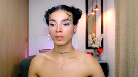 Snapshot of nilam217 chatting on March 9, 10:19 am Nilam online show from March 9, 10:19 am