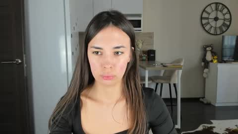 Bella online show from April 19, 1:01 pm