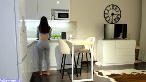 Bella online show from February 23, 4:24 pm