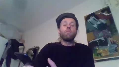 nilsberlin99 online show from February 2, 3:37 am