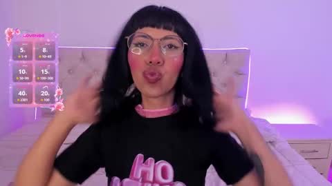 Nina Fox  online show from November 19, 1:32 pm