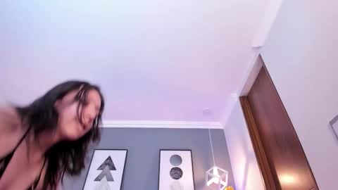 nina_ford_ online show from October 10, 4:07 am