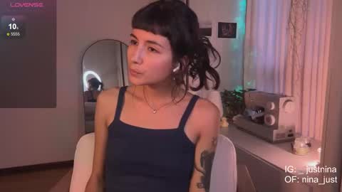 Snapshot of nina_just chatting on January 17, 9:28 pm Nina. online show from January 17, 9:28 pm