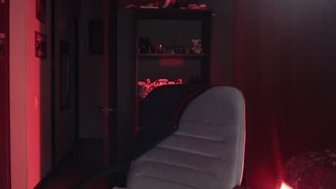 Nina Moon online show from December 26, 11:35 pm