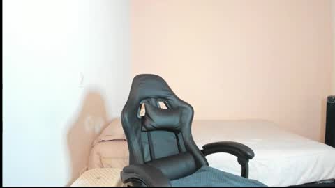  Nina  online show from February 5, 8:12 pm