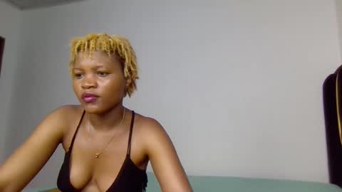 Nina online show from December 15, 6:31 am