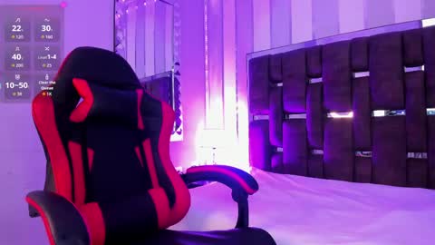 ninabloom_ online show from May 11, 2:45 pm