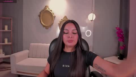 Nina online show from November 20, 3:27 am