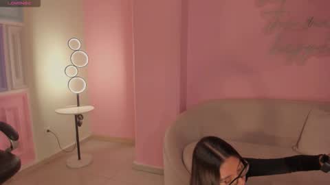 Nina online show from December 5, 3:17 am