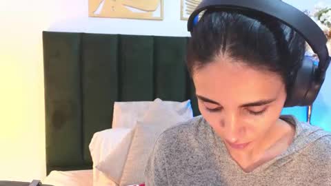Snapshot of ninacavallli chatting on October 8, 6:25 pm Nina online show from October 8, 6:25 pm