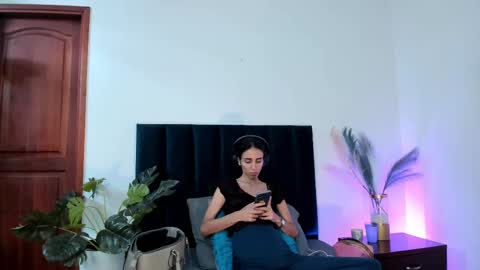 Snapshot of ninacavallli chatting on October 10, 6:58 pm Nina online show from October 10, 6:58 pm