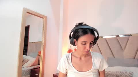 Snapshot of ninacavallli chatting on October 6, 6:26 pm Nina online show from October 6, 6:26 pm