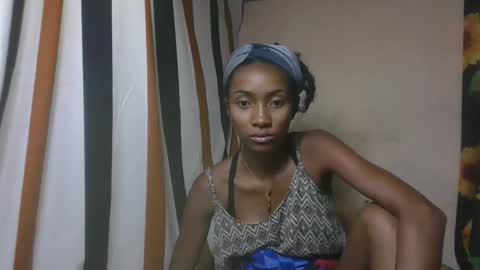 ninaeaa online show from December 5, 3:32 pm