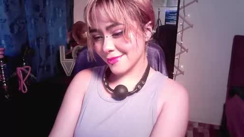NIina Mon online show from October 1, 4:28 pm