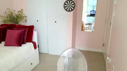 NinaOneil online show from February 27, 9:36 pm