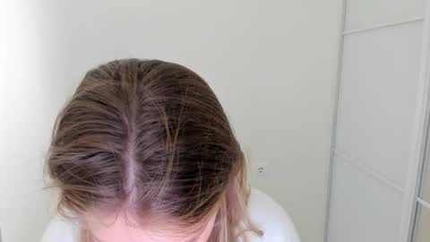 ninarihh online show from September 15, 9:22 am